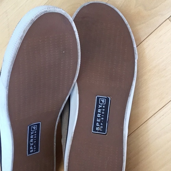 Sperry Top-Sider boat shoes. Khaki and tan. Women’s size 6.5 - Picture 14 of 15